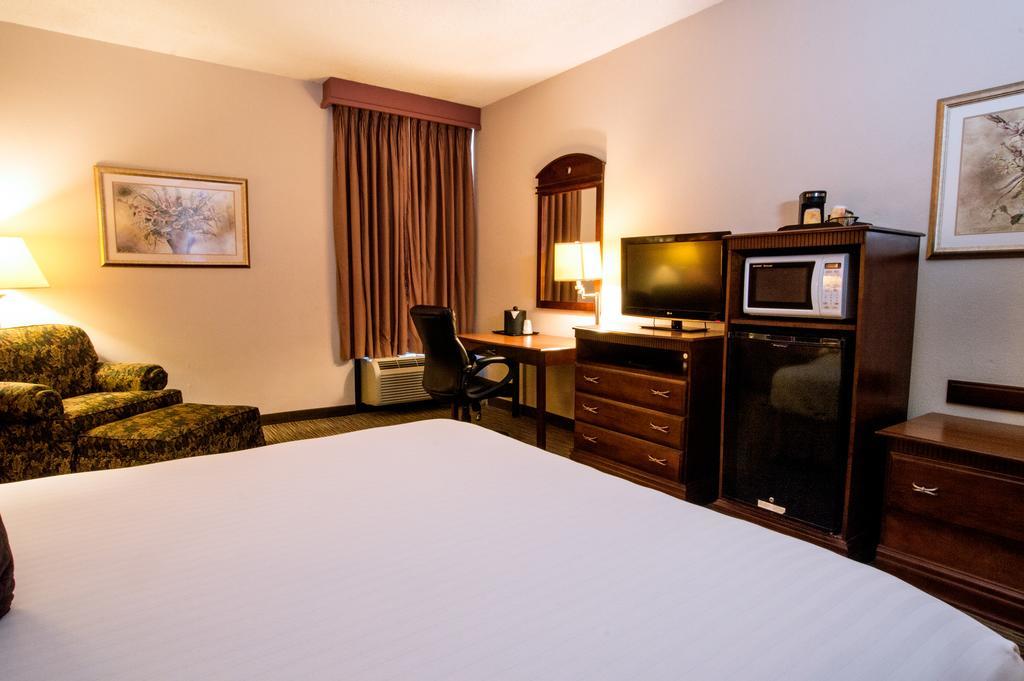 Greenstay Hotel & Suites Central Спрингфилд Экстерьер фото